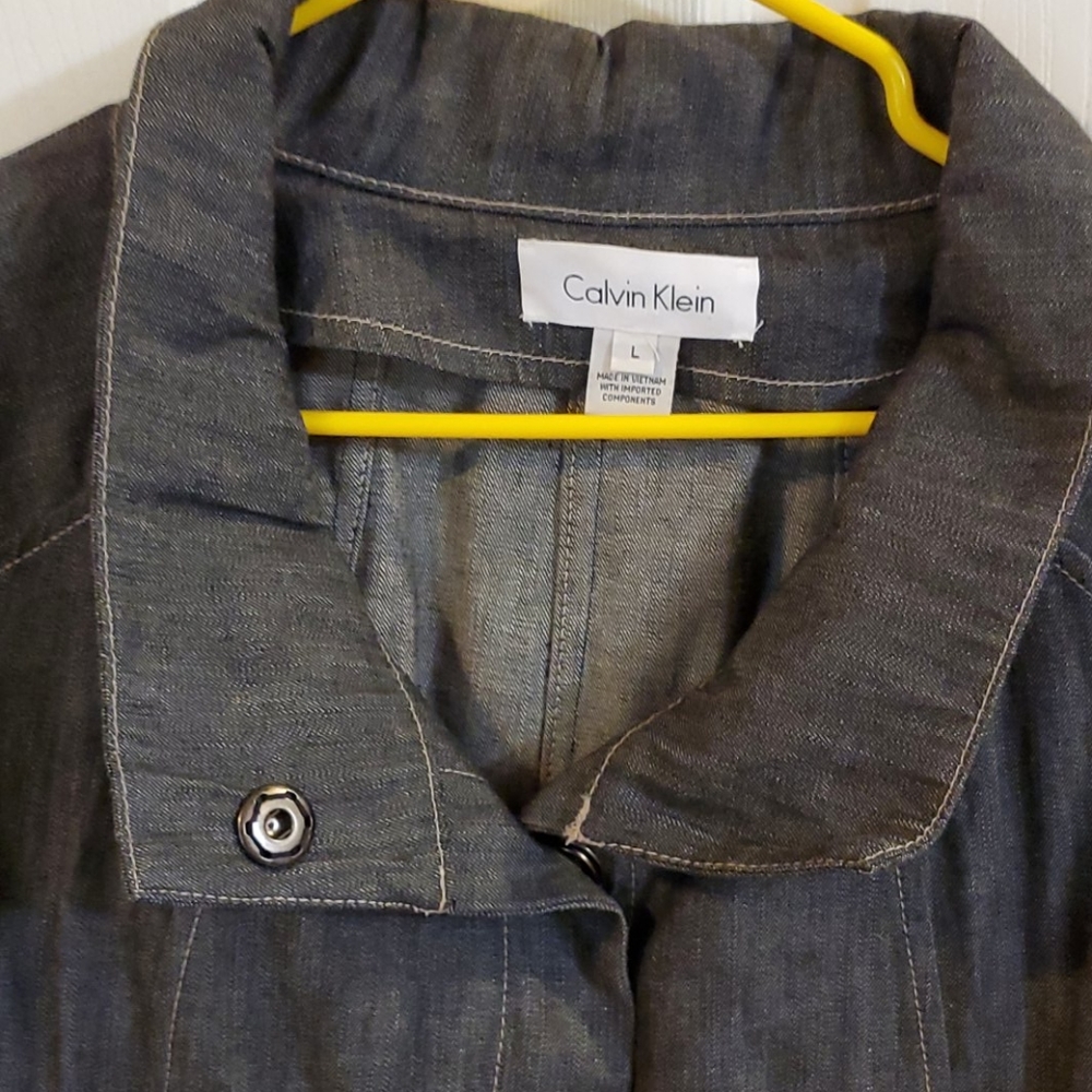 Blazer - Picture 2 of 4
